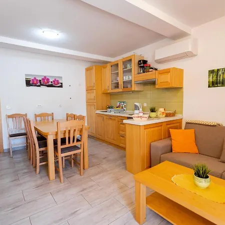 Lahinja & Kolpa River Apartments Metlika Extérieur photo